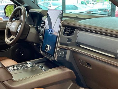 Used 2023 Ford Expedition Max King Ranch AWD/4WD image 36