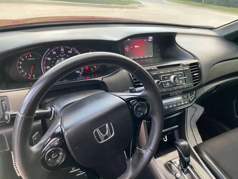 Used 2017 Honda Accord Sport image 5