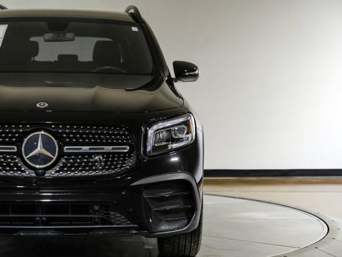 Used 2023 Mercedes-Benz GLB 250 4MATIC image 43