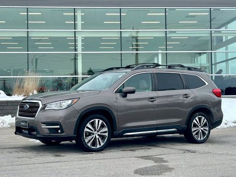 Used 2022 Subaru Ascent Limited w/ Technology Package image 2