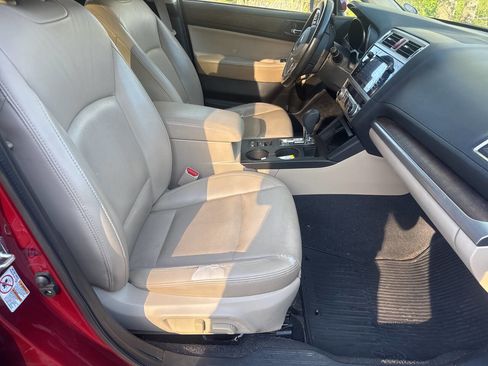 Used 2015 Subaru Outback 2.5i Limited AWD/4WD image 8