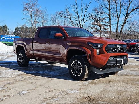 New 2025 Toyota Tacoma TRD Sport image 3
