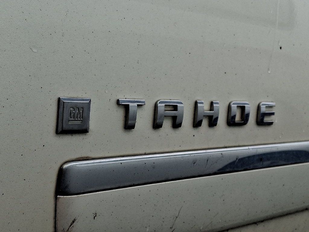 Used 2009 Chevrolet Tahoe LTZ AWD/4WD image 10