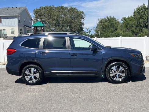 Certified 2025 Subaru Ascent Premium w/ Popular Package #2 AWD/4WD image 7