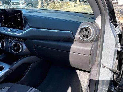 Used 2025 Chevrolet Blazer LT image 18