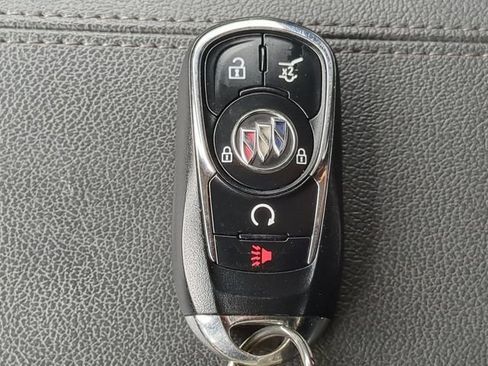Used 2020 Buick Encore GX Preferred w/ Cold Weather Comfort Package FWD image 29
