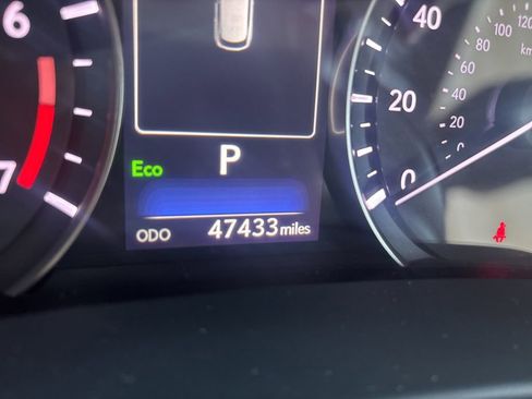 Used 2022 Lexus RX 350L Luxury image 3