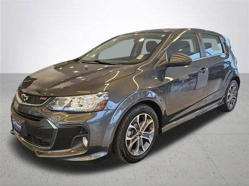 Used 2020 Chevrolet Sonic LT w/ Convenience Package image 2