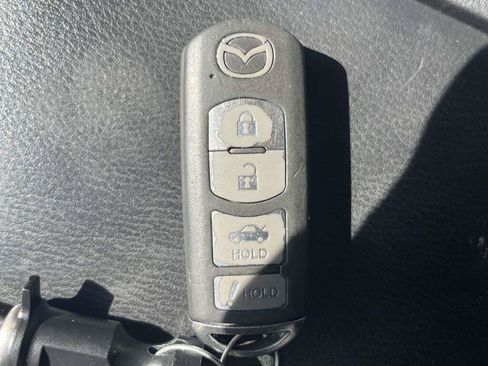 Used 2016 MAZDA MX-5 Miata Sport RWD image 4