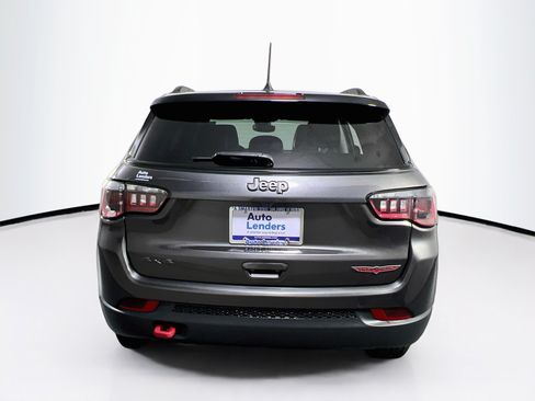 Used 2022 Jeep Compass Trailhawk AWD/4WD image 6
