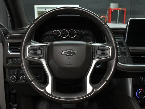 Used 2021 Chevrolet Suburban Z71 w/ Luxury Package image 20