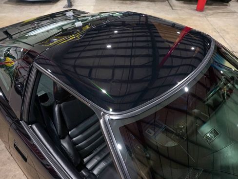 Used 1991 Chevrolet Corvette Coupe RWD image 19