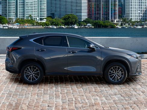 Used 2024 Lexus NX 250 FWD w/ Premium Package image 4