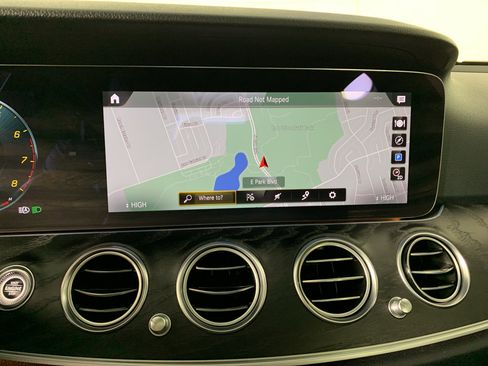 Used 2021 Mercedes-Benz E 350 Sedan w/ Premium Package image 27