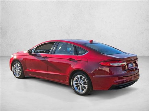 Used 2019 Ford Fusion SE image 7