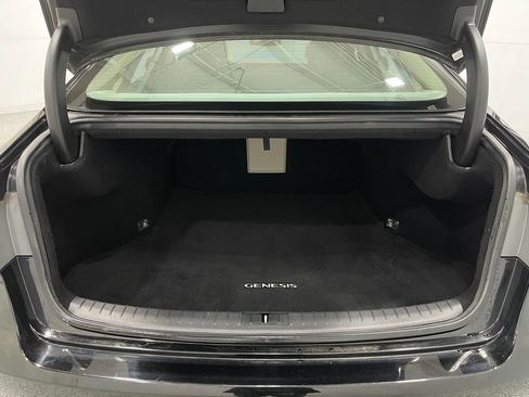 Used 2017 Genesis G80 3.8 w/ Option Group 03 image 26