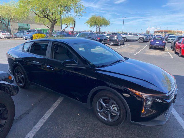 Used 2025 Kia K4 FWD image 4