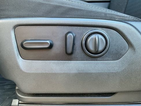 Used 2020 Chevrolet Silverado 1500 RST w/ All-Star Edition image 21