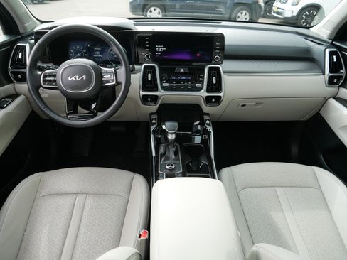 Certified 2023 Kia Sorento SX AWD/4WD image 10