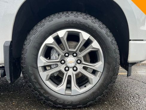 Used 2024 Chevrolet Silverado 1500 High Country w/ Technology Package image 7