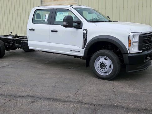 New 2025 Ford F550 4x4 Crew Cab Super Duty image 14