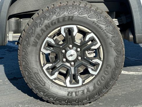 Certified 2023 Chevrolet Silverado 1500 ZR2 w/ Technology Package image 46