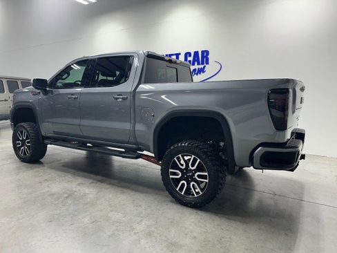 Used 2020 GMC Sierra 1500 AT4 w/ AT4 Premium Package AWD/4WD image 8