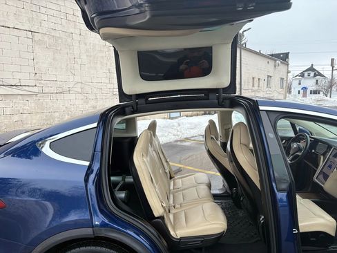 Used 2017 Tesla Model X 100D AWD/4WD image 15