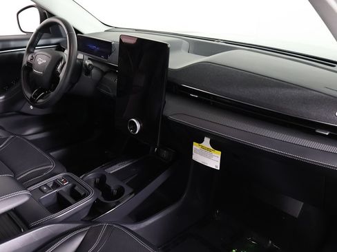 Used 2025 Ford Mustang Mach-E Premium AWD/4WD image 28