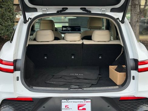 Used 2022 Genesis GV70 3.5T Sport w/ Sport Advanced Package image 17