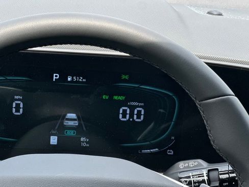 New 2025 Kia Niro EX Touring image 19