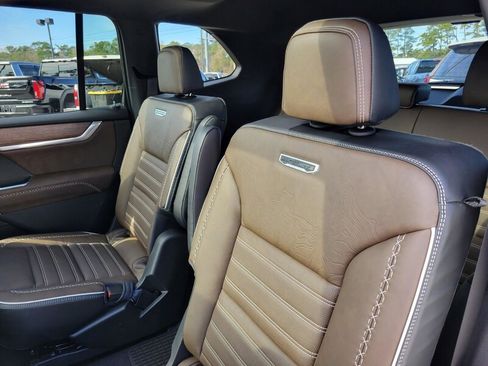 New 2026 GMC Acadia Denali Ultimate w/ LPO, Floor Liner Package image 29