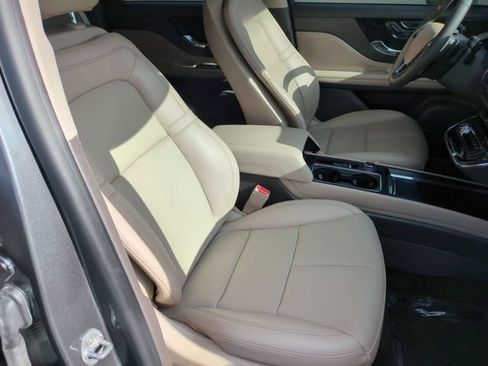 Used 2023 Lincoln Corsair AWD w/ Equipment Group 101A image 33