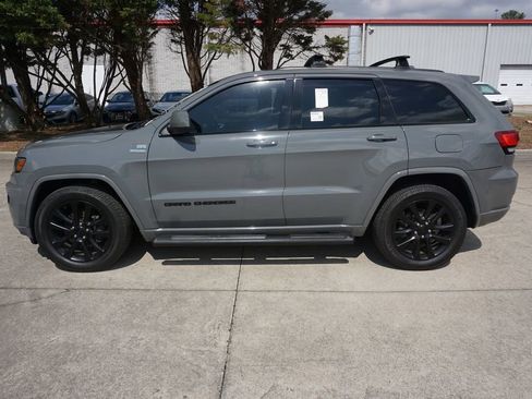 Used 2019 Jeep Grand Cherokee Altitude image 19