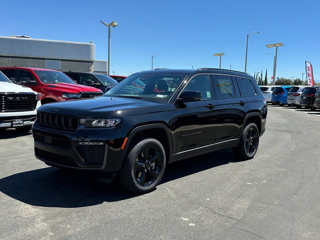 New 2026 Jeep Grand Cherokee L Limited w/ Limited Altitude Package AWD/4WD image 2