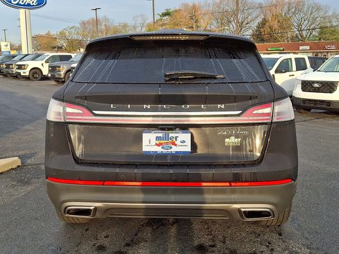 Used 2020 Lincoln Nautilus Reserve image 5