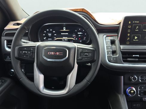 Used 2024 GMC Yukon XL SLE RWD image 12