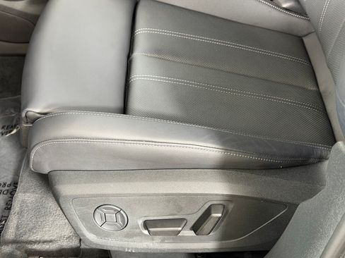 Used 2025 Audi A6 e-tron Premium Plus w/ Premium Plus RWD image 15