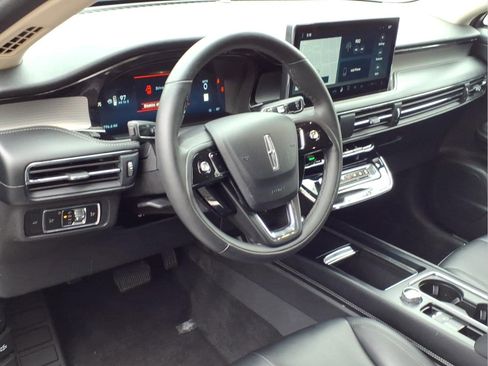 Used 2024 Lincoln Corsair FWD image 16