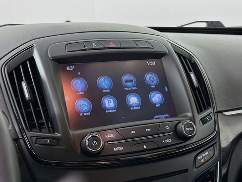 Used 2017 Buick Regal Sport Touring FWD image 20