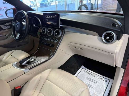 Used 2018 Mercedes-Benz GLC 300 4MATIC w/ Multimedia Package image 63