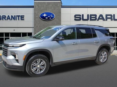 Used 2026 Chevrolet Traverse LT w/ Driver Confidence Package AWD/4WD image 6