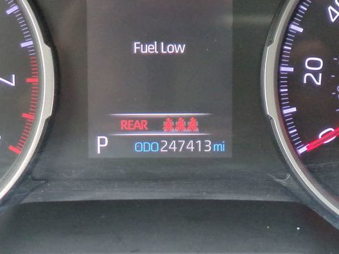 Used 2019 Toyota RAV4 XLE AWD/4WD image 25