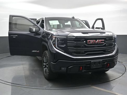 Used 2022 GMC Sierra 1500 AT4 w/ AT4 Premium Package AWD/4WD image 46