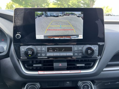 Used 2026 Toyota Grand Highlander AWD image 19