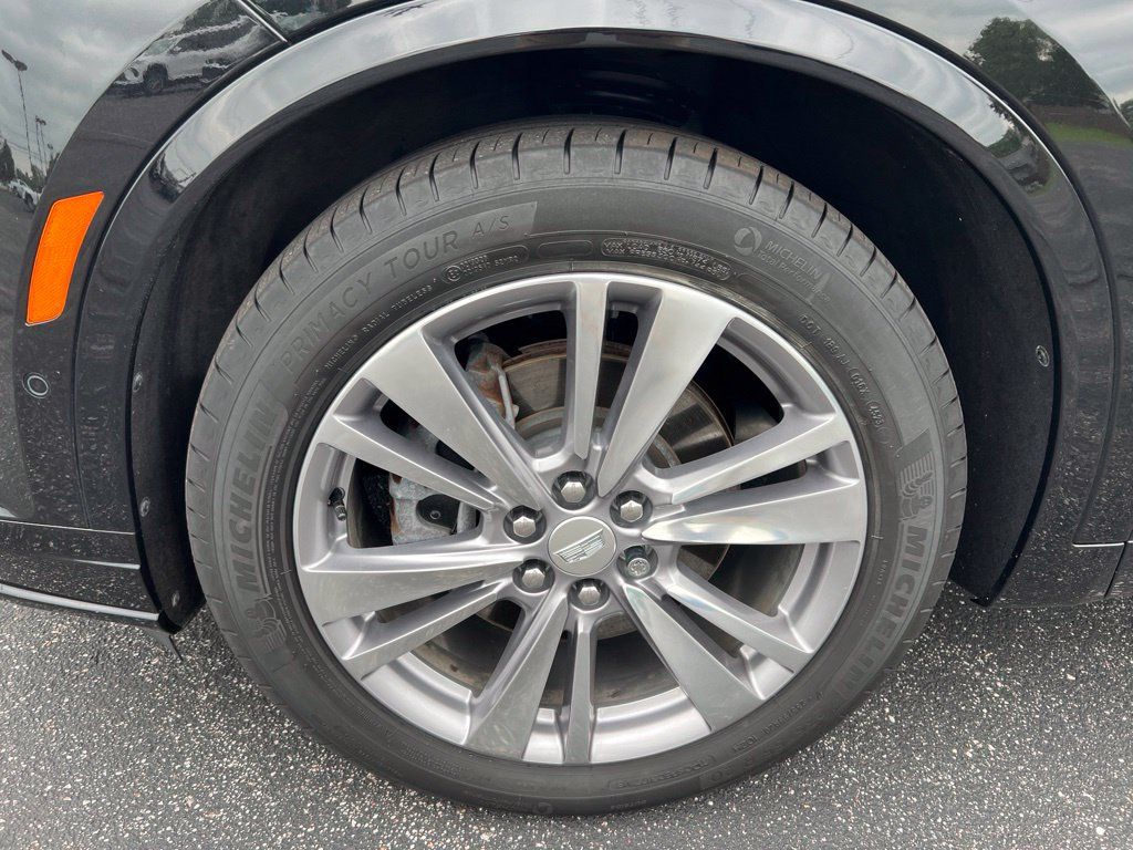 Used 2024 Cadillac XT6 Premium Luxury w/ Technology Package AWD/4WD image 40
