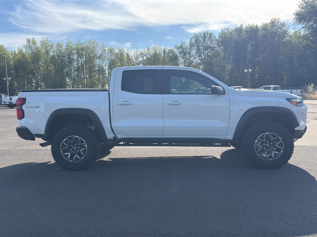 Used 2024 Chevrolet Colorado ZR2 w/ ZR2 Convenience Package III AWD/4WD image 28
