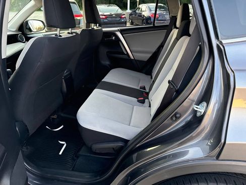 Used 2018 Toyota RAV4 XLE w/ Plus Extra Value Package FWD image 14