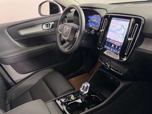 New 2026 Volvo XC40 B5 Plus w/ Protection Package Premier AWD/4WD image 8