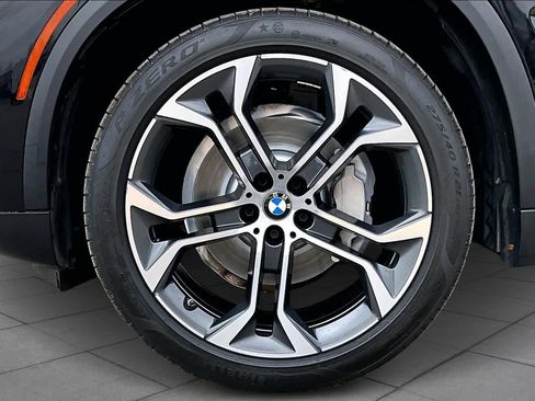 Used 2021 BMW X5 sDrive40i w/ Premium Package image 11